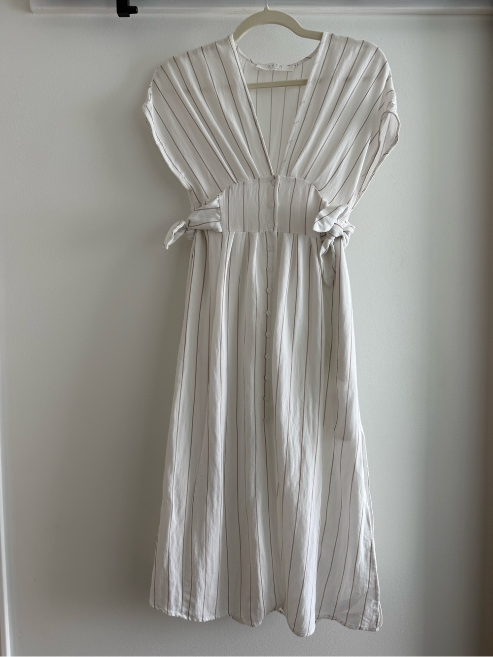 Astr the Label Cream and Thin Gray Striped Button-Front Dress
